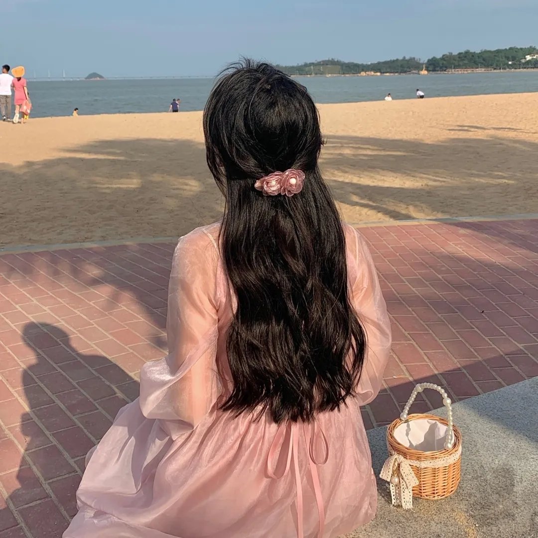 总之就是非常可爱～制服～